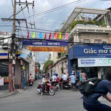Bán nhà 2 sẹc (cách đườngchính 100m), hẻm rộng đường Lê Quang Định, quận Bình Thạnh