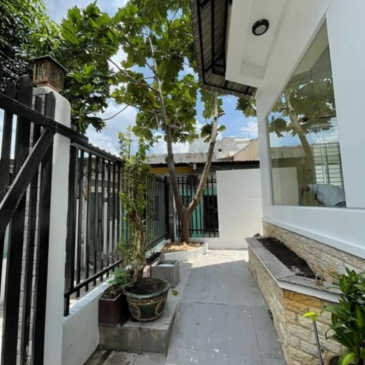 Bán nhà hẻm (trước nhà # 2,5m) # 300m ra Trần Xuân Soạn quận 7 (giao đường Hoàng Trọng Mậu), 