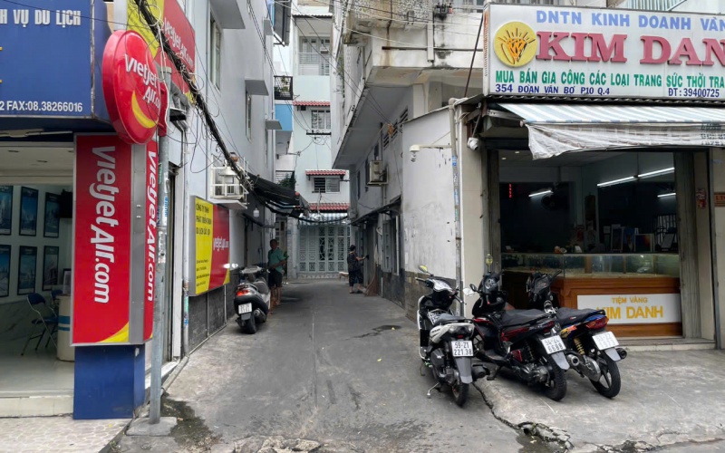 NHÀ ĐƯỜNG ĐOÀN VĂN BƠ, QUẬN 4