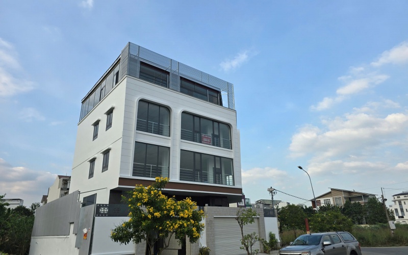 Cho thuê nhà Khu Villa Phú Nhuận, Phường Phước Long B, TP Thủ Đức. 