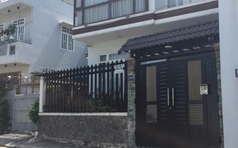 Bán nhà hẻm 1 sẹc, rộng 8m, đường 11, Trường Thọ, Thủ Đức